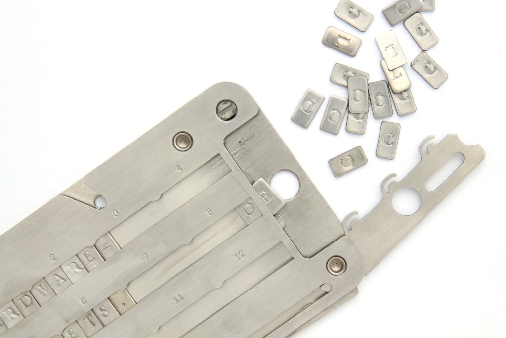 Use Cryptosteel characters