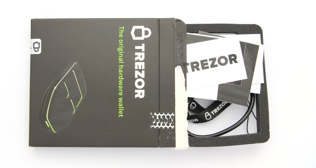 TREZOR Cardboard open